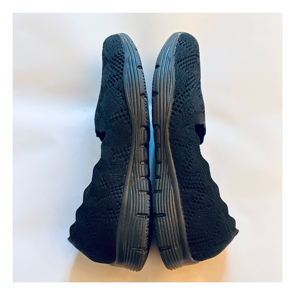 Skechers Black Knit Scallop Slip-On Seagar Sneakers 8.5 - Picture 4 of 8